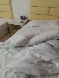 【清纯女闺蜜】背着婊妹勾引她性感的闺蜜,婊妹在睡觉对闺蜜不断撩骚挑拨强硬扒光,大鸡巴直接上打着灯草给狼友看精彩刺激。 【清纯女闺蜜】背着婊妹勾引她性感的闺蜜,婊妹在睡觉对闺蜜不断撩骚挑拨强硬扒光,大鸡巴直接上打着灯草给狼友看精彩刺激。